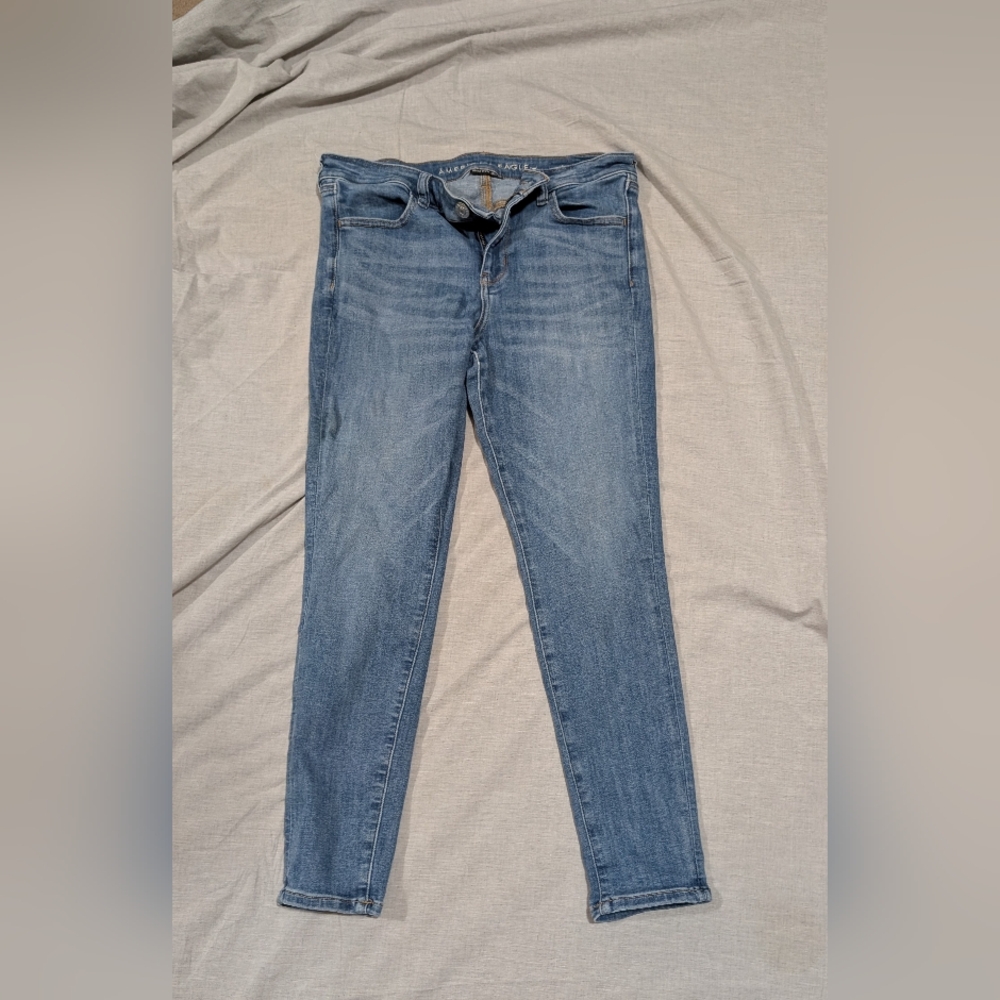 American Eagle Outfitters Light Blue Skinny Jeans